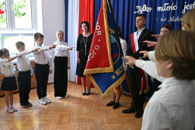 Uroczystość nadania imienia oraz sztandaru Szkole Podstawowej w Młynnem - Galeria zdjęć - DSC_2268 (Kopiowanie).jpg