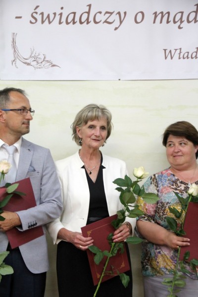 Nagrody dla uczniów, podziękowania dla nauczycieli na uroczystym  podsumowaniu roku szkolnego - Galeria zdjęć - IMG_0653 (Kopiowanie).JPG