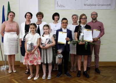 Nagrody dla uczniów, podziękowania dla nauczycieli na uroczystym  podsumowaniu roku szkolnego - Galeria zdjęć - IMG_0688 (Kopiowanie).JPG