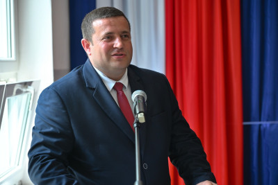 Uroczystość nadania imienia oraz sztandaru Szkole Podstawowej w Młynnem - Galeria zdjęć - DSC_2401 (Kopiowanie).jpg