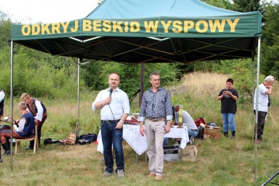 Spotkanie turystów na Sałaszu -  Odkryj Beskid Wyspowy 2019 - Galeria zdjęć - IMG_2070 (Kopiowanie).JPG