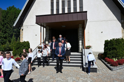 Uroczystość nadania imienia oraz sztandaru Szkole Podstawowej w Młynnem - Galeria zdjęć - DSC_2189 (Kopiowanie).jpg