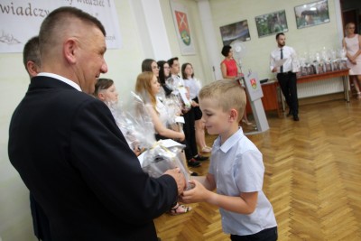 Nagrody dla uczniów, podziękowania dla nauczycieli na uroczystym  podsumowaniu roku szkolnego - Galeria zdjęć - IMG_0397 (Kopiowanie).JPG