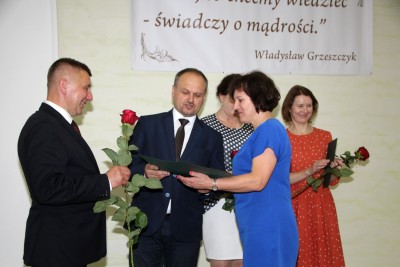 Nagrody dla uczniów, podziękowania dla nauczycieli na uroczystym  podsumowaniu roku szkolnego - Galeria zdjęć - IMG_0560 (Kopiowanie).JPG